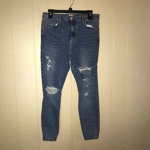 Medium Wash Ripped Skinny Jeans NWOT